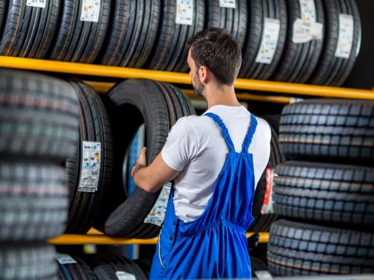 Sarıyer Oto Lastikçi